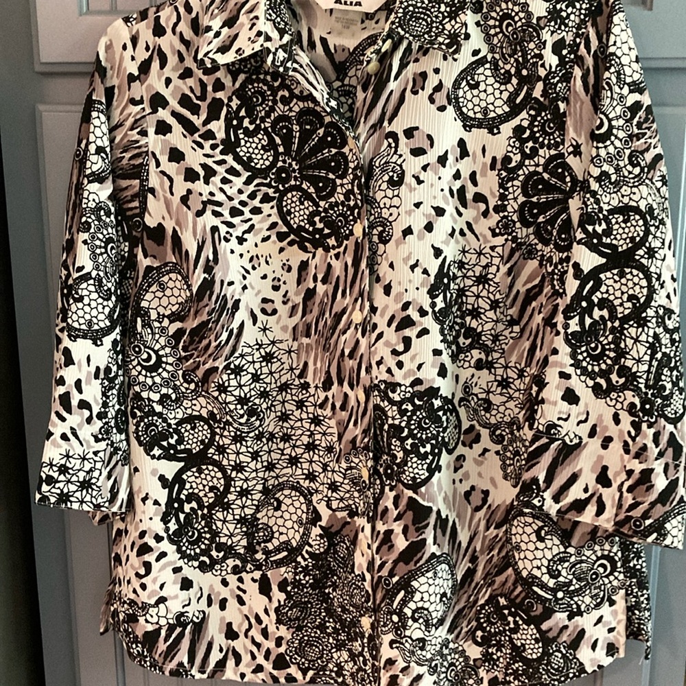 Lady’s Alia Blouse